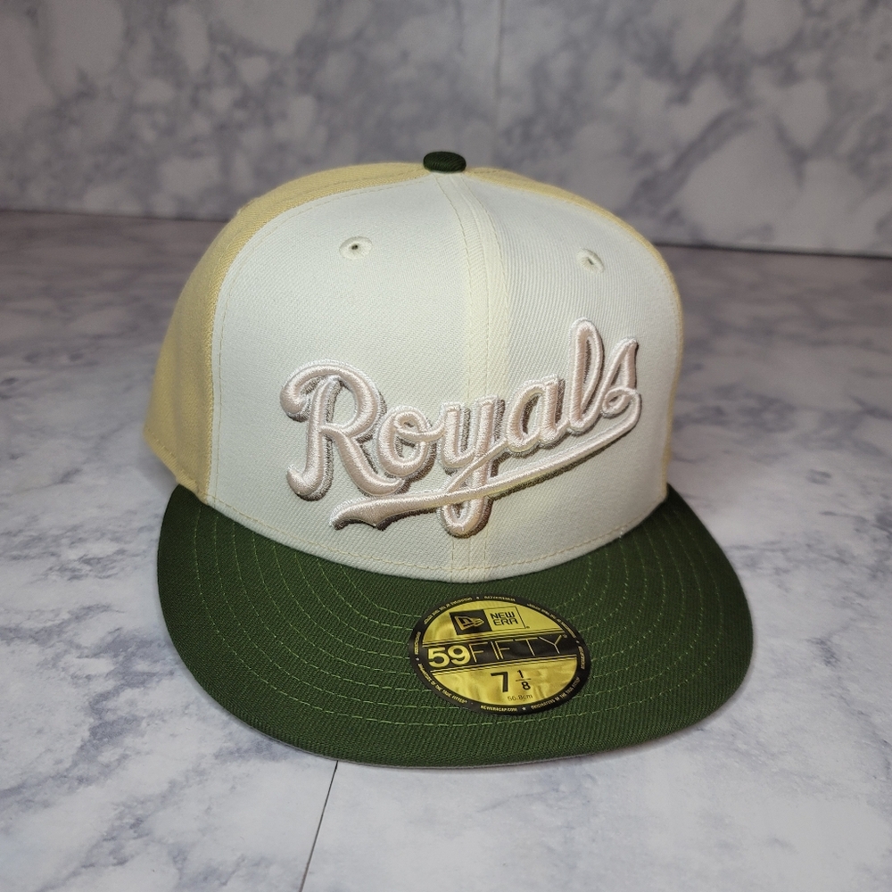 New Era Kansas City Royals 59FIFTY Fitted Hat Flat Bill Chrome Vegas Gold Green